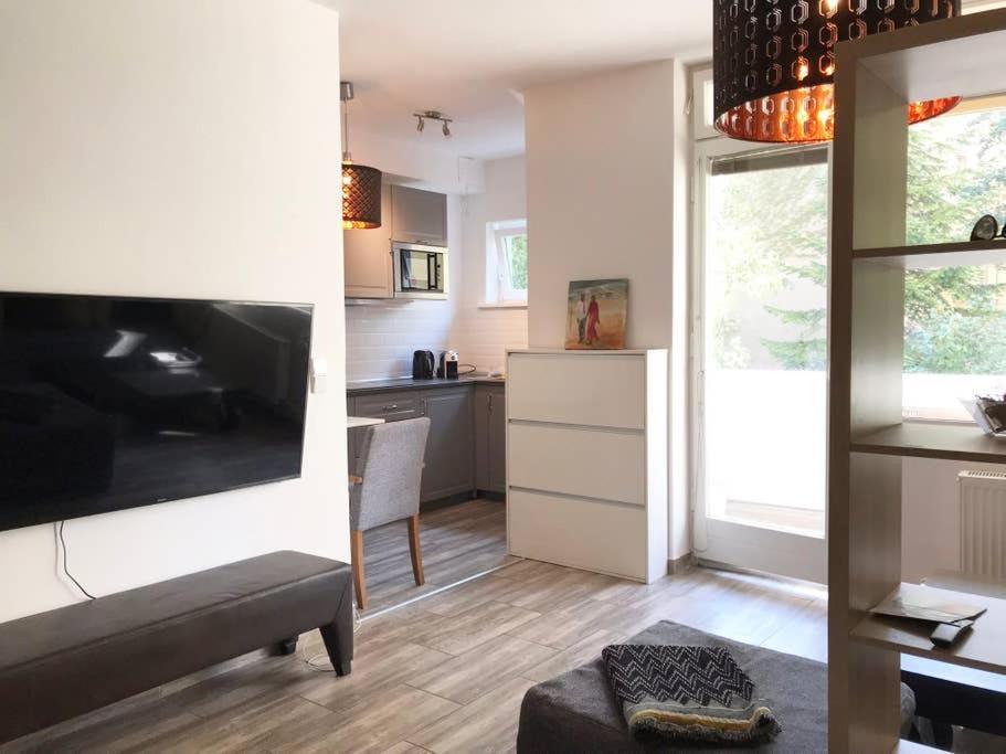 Designer Central Apartment With Terrace & Free Parking Berlin Exterior photo